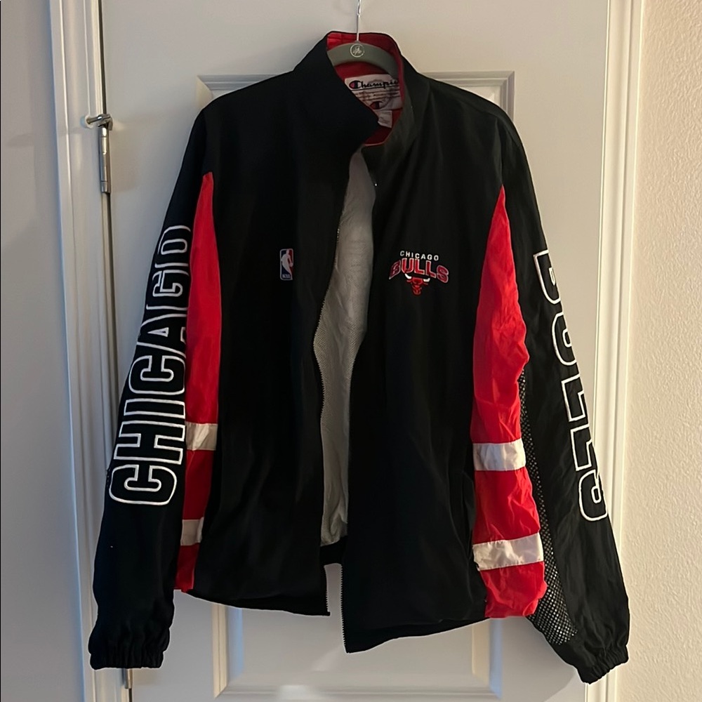 Vintage Champion Chicago Bulls Windbreaker Jacket